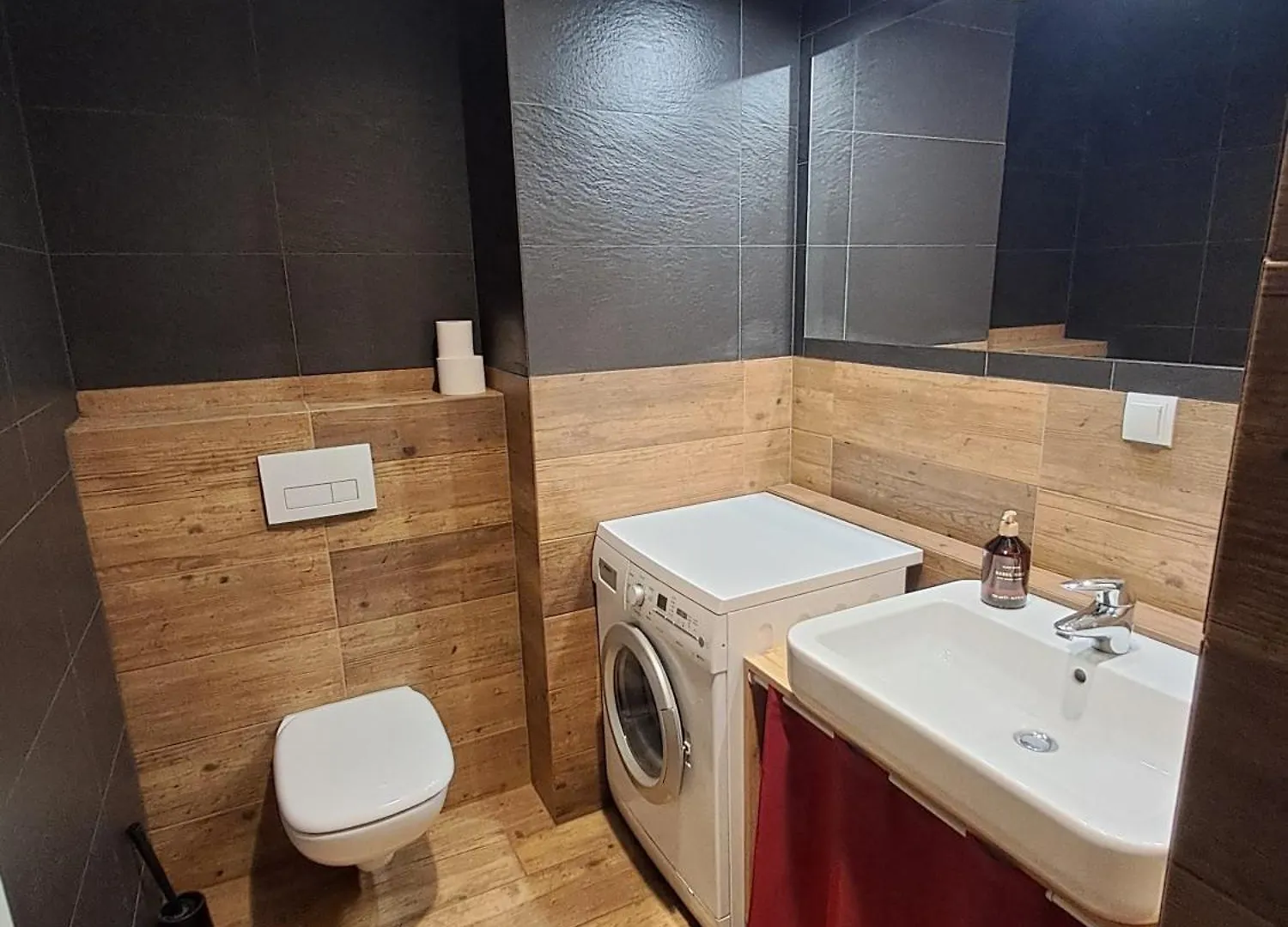 Modern Zoliborz Apartment Warsaw